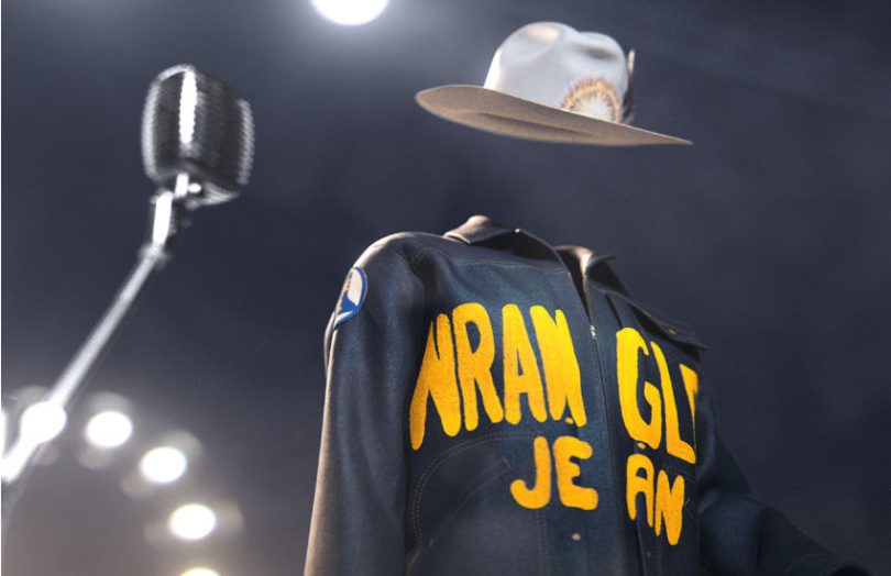 silver-767778_1280-1000x600.jpg - Crypto and Coin Wrangler release digital wearables on Decentraland