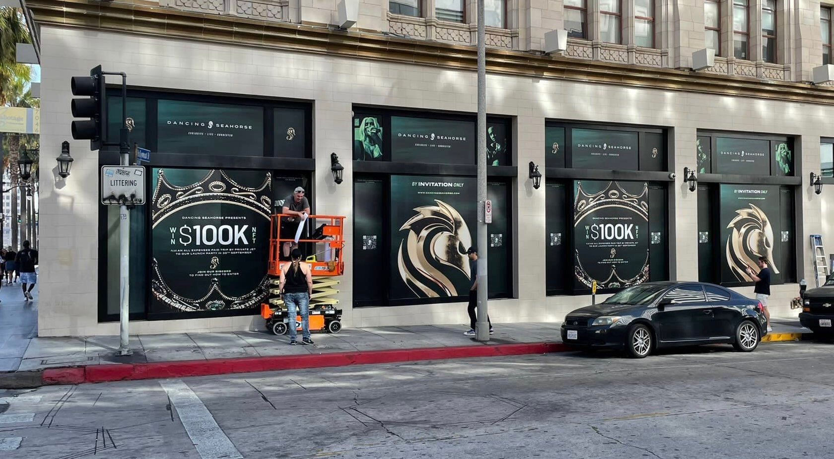 image of the Dancing Seahorse club entry on Los Angeles' Hollywood Boulevard