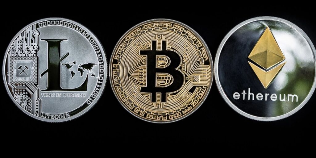 a diagram showing litecoin, bitcoin and ethereum coins